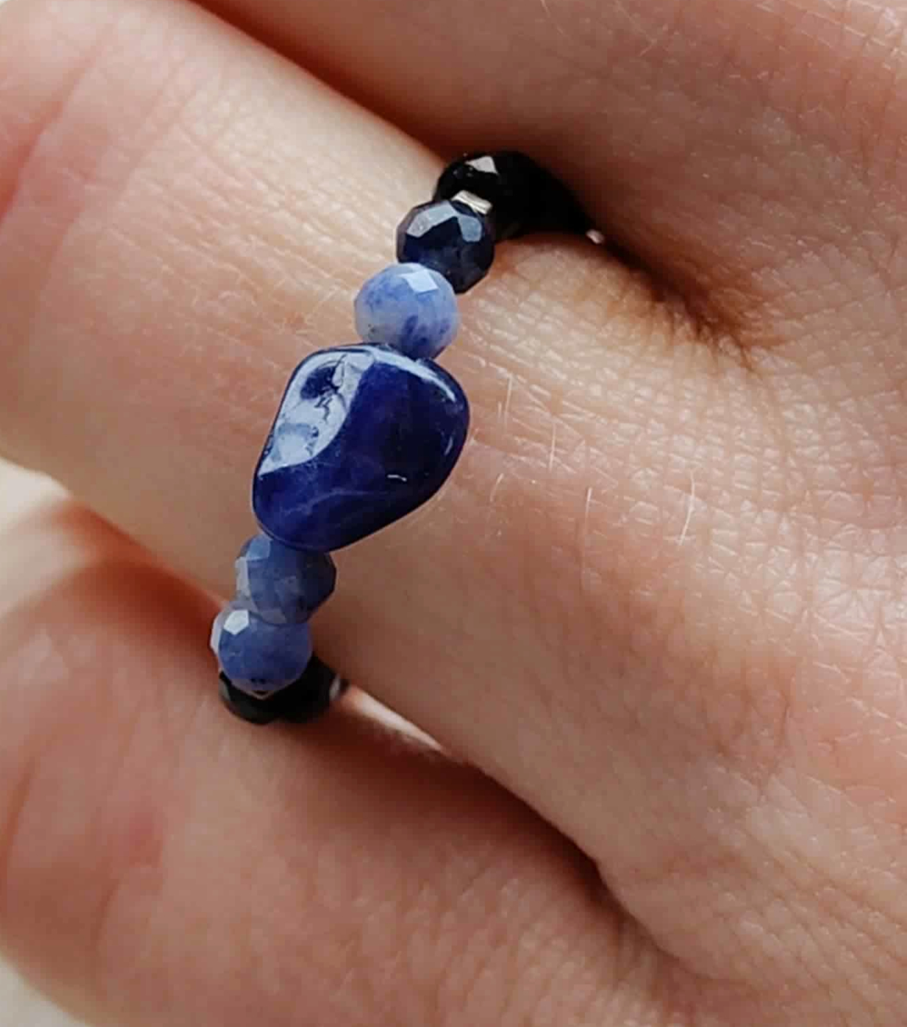 „Strażnik Niebios” – Lapis Lazuli, Hematyt i Onyks